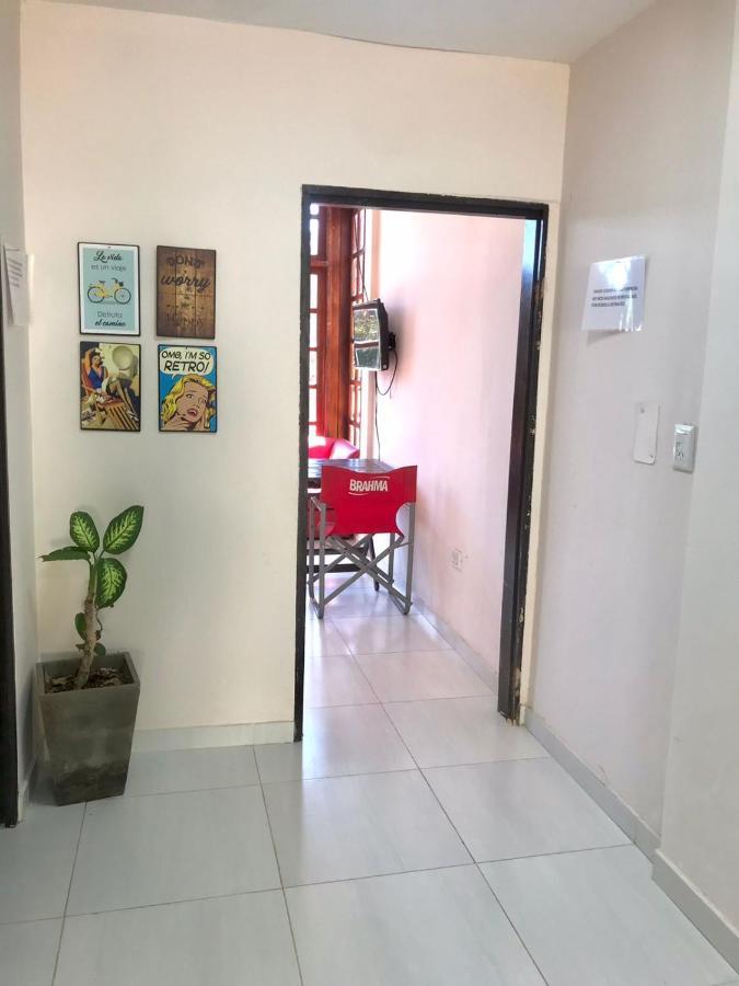 Colibri Hostel Пуэрто-Игуасу Экстерьер фото